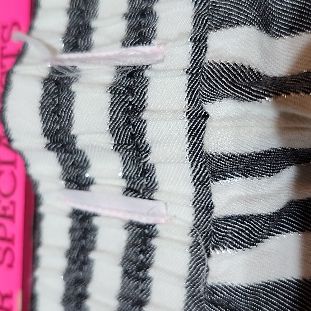 VICTORIA SECRET METALLIC STRIPED LONG-SLEEVE & SHORT LOUNGE SLEEPWEAR SET - Picture 11 of 16